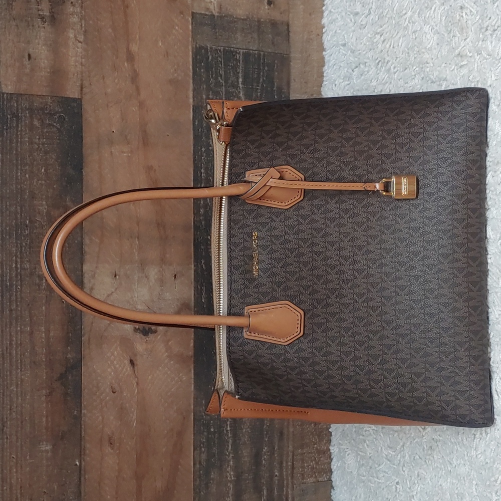 Michael Kors Handbags purse
